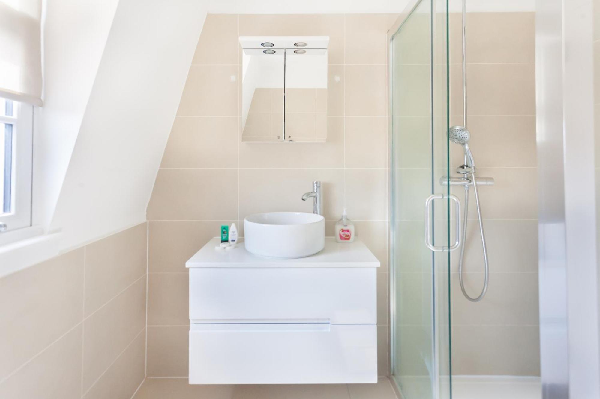 Quadruple Room Private Bathroom