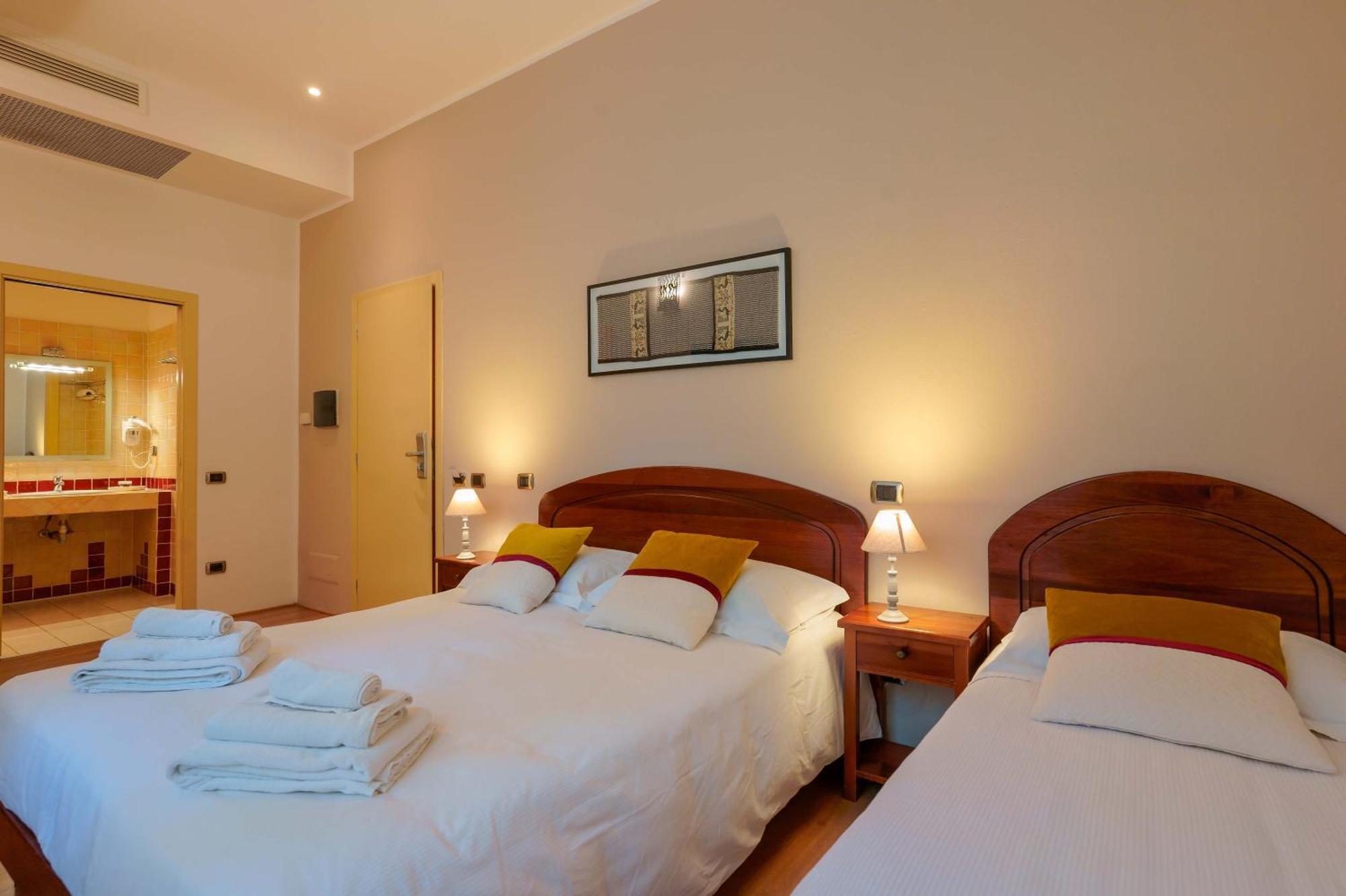 Triple Room