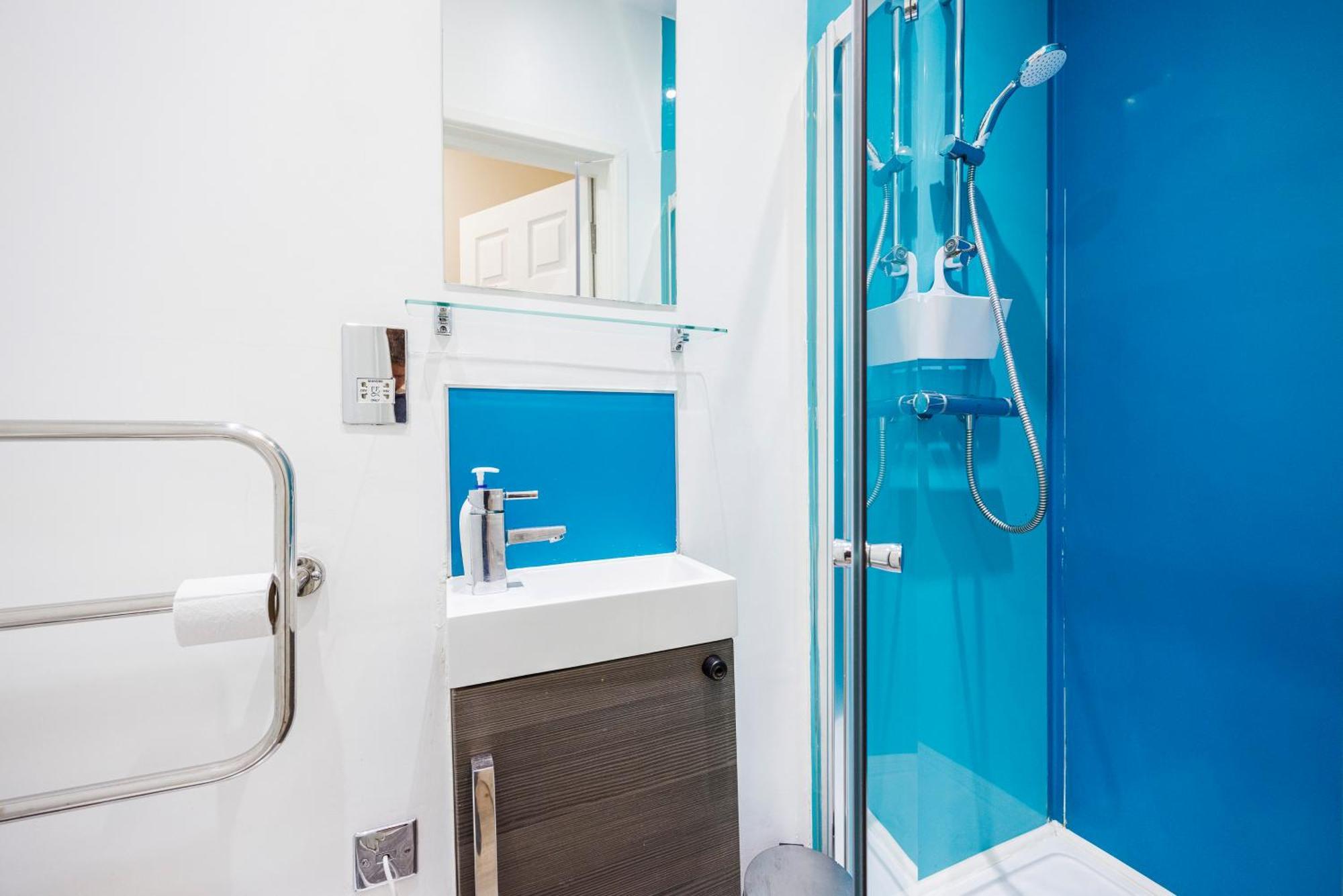 Double Room Private Bathroom