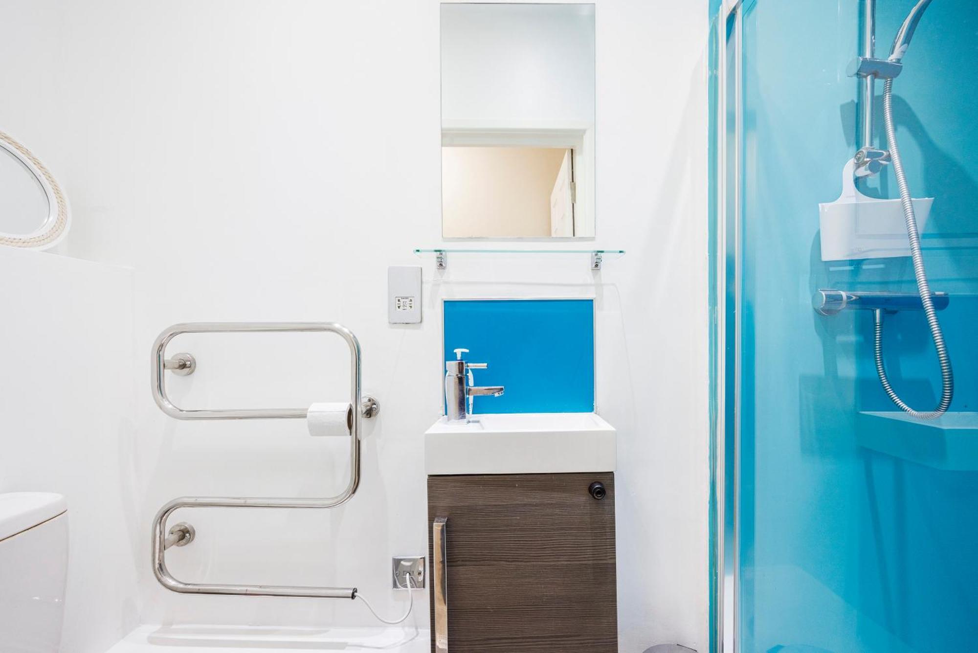 Double Room Private Bathroom
