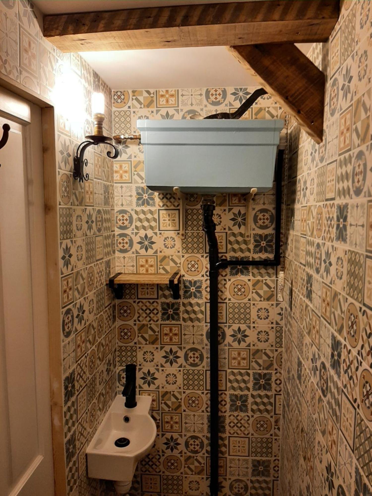 Double Room with Private Bathroom,1554662140:JPEG