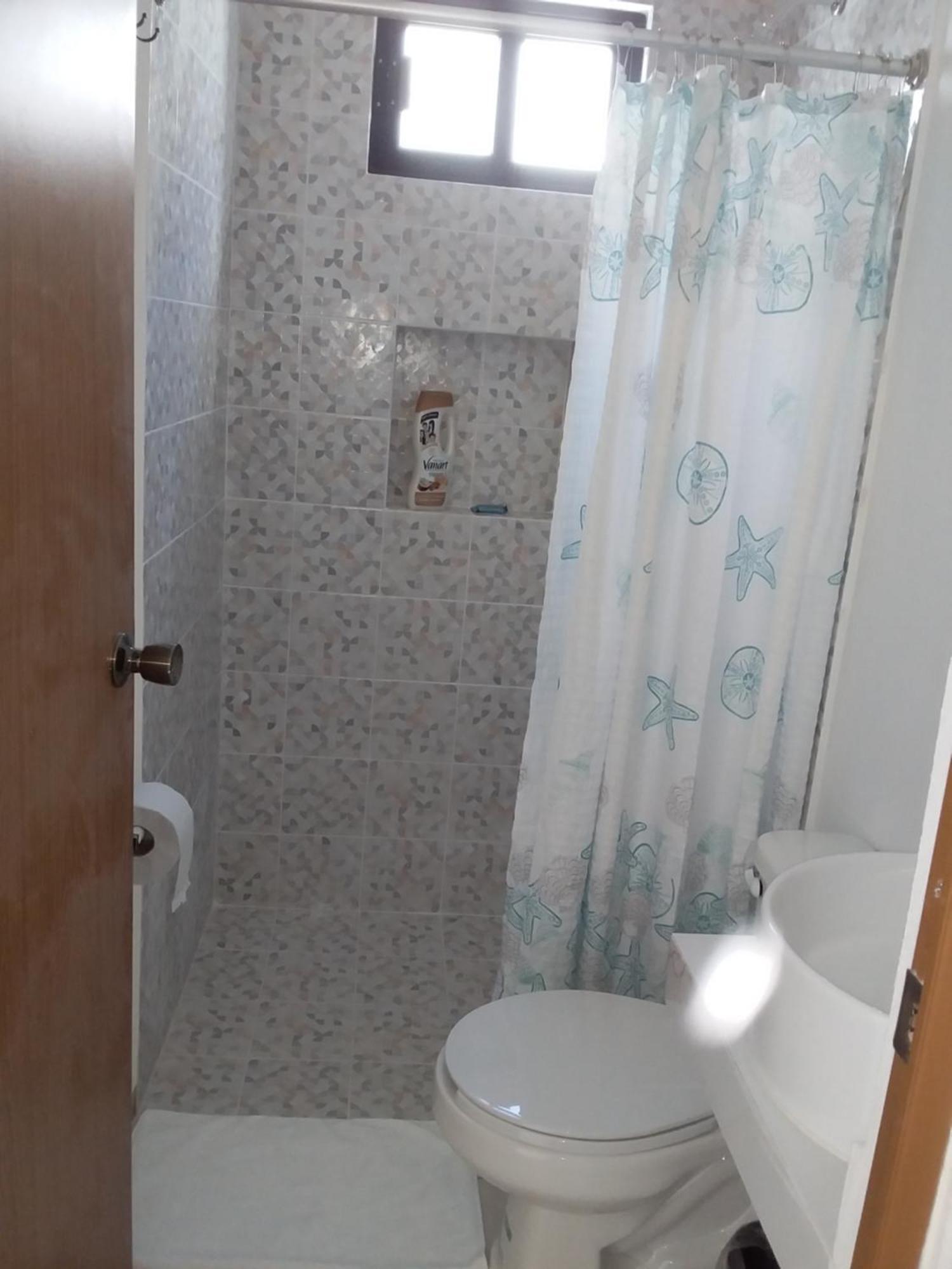 Twin Room,1558036699:JPEG