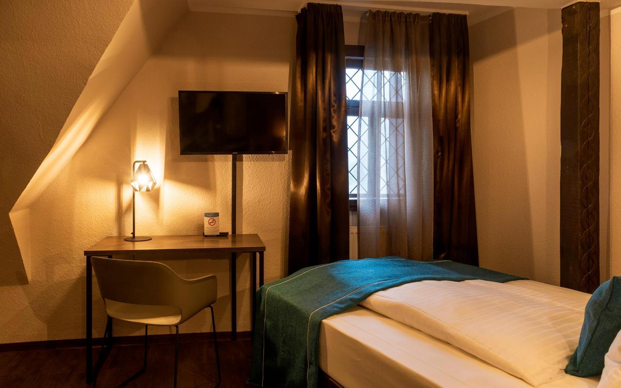 Single Room,1574687570:JPEG