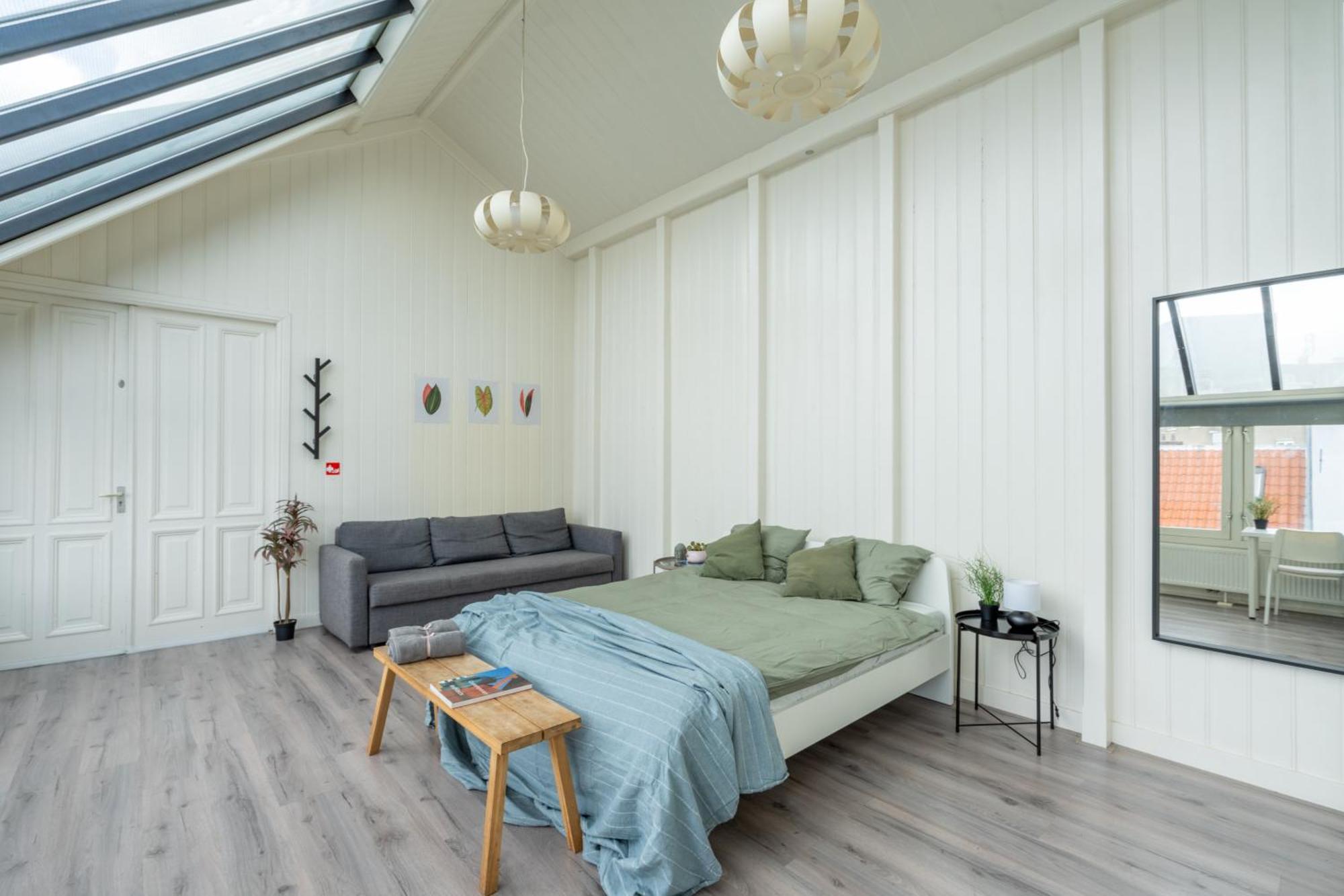 Double Room,1575887381:JPEG