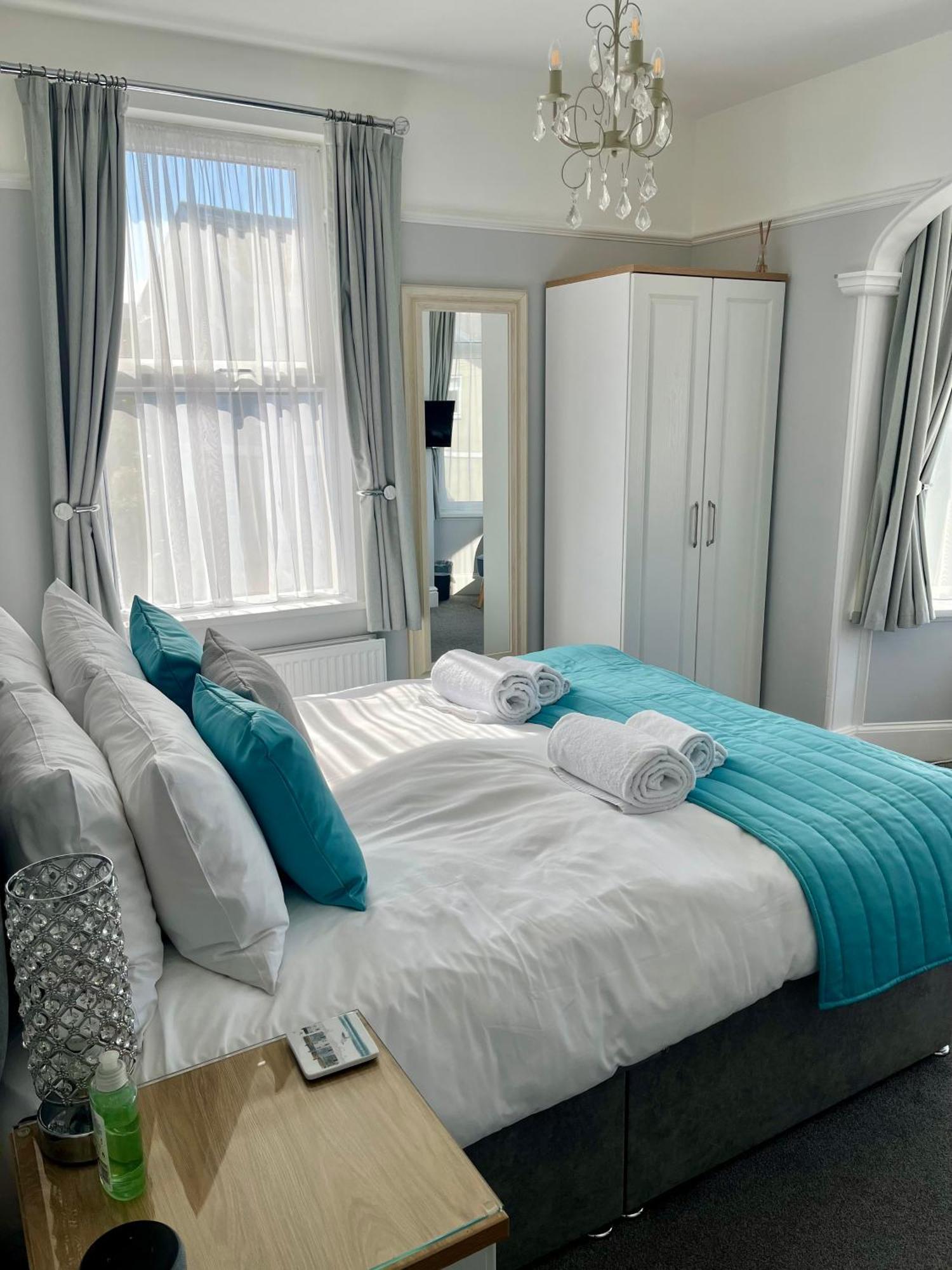 King Room Garden View