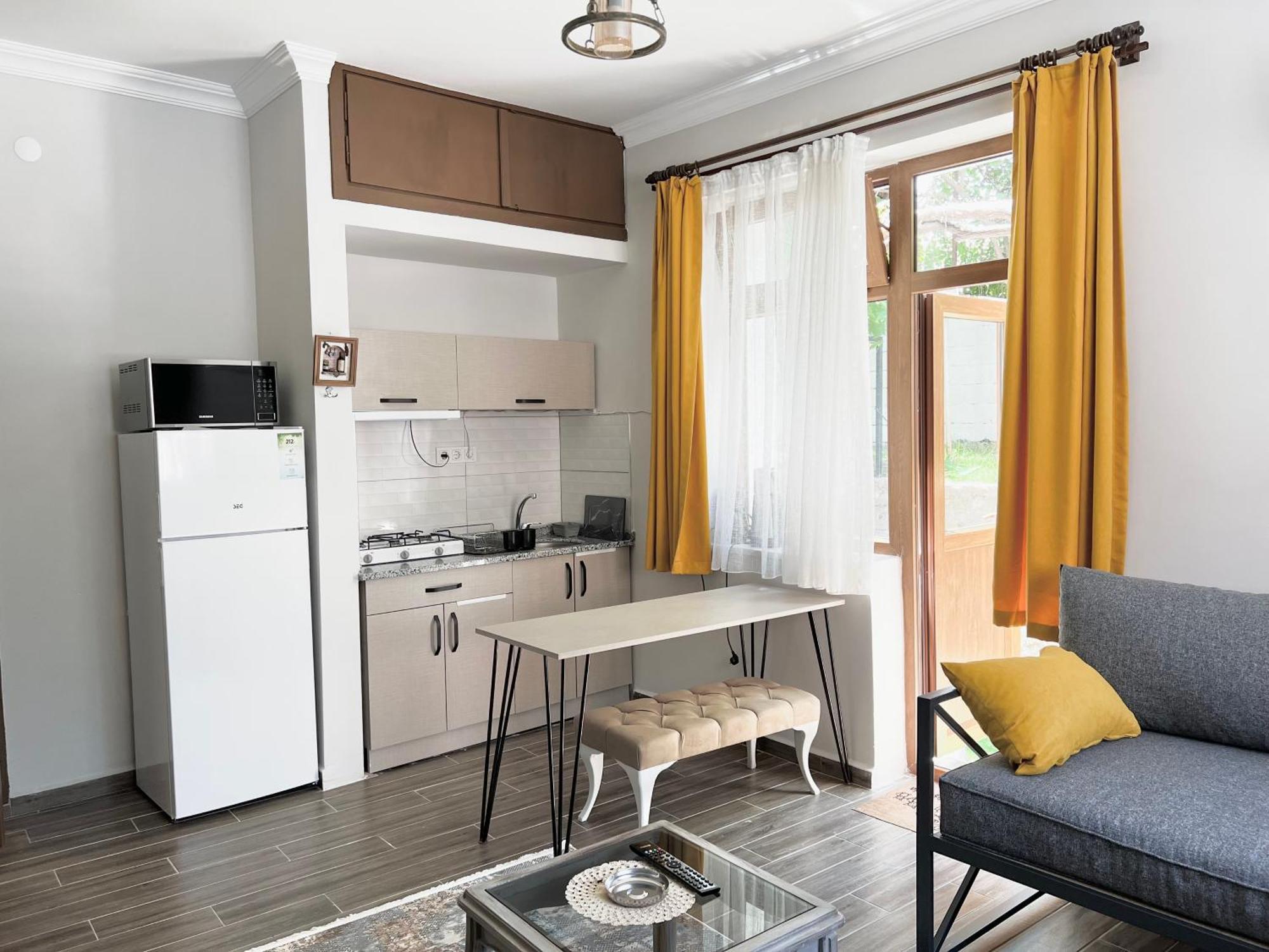 Apartment with Garden View,1580174792:JPEG