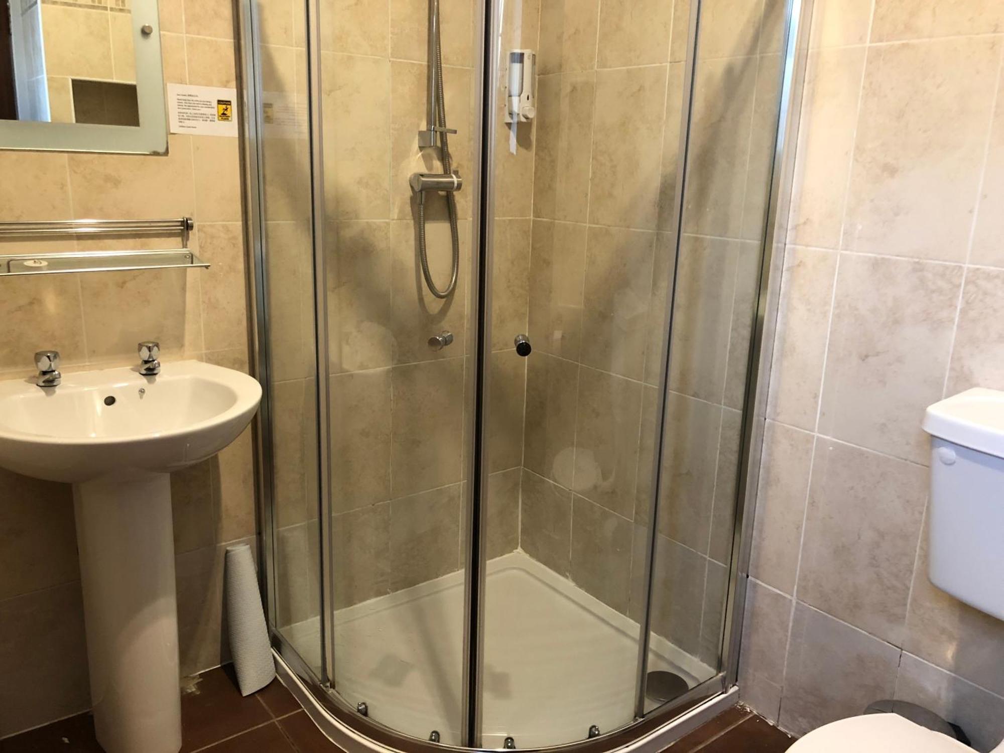 Single Room Shower