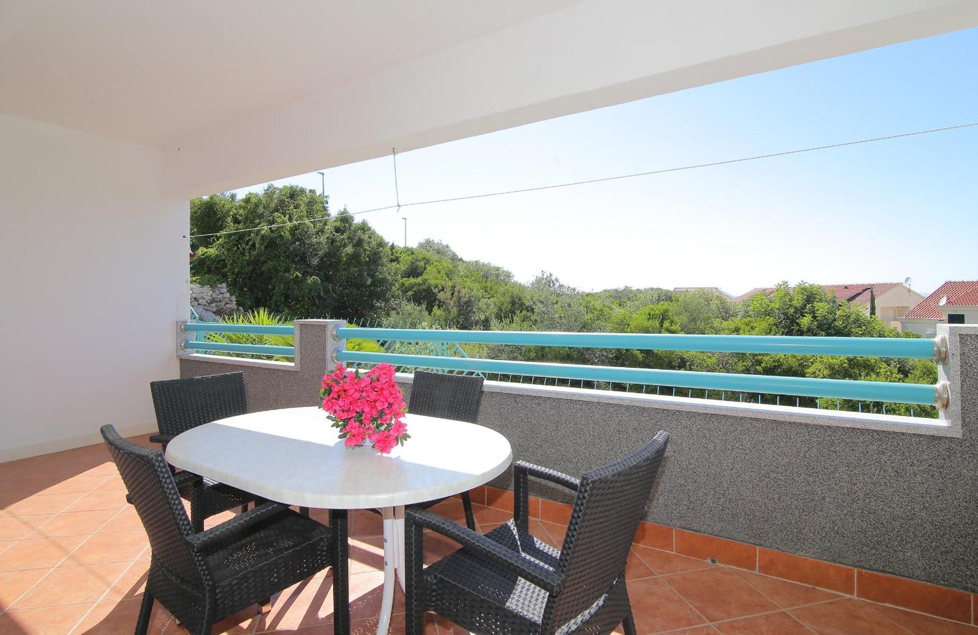 One Bedroom Apartment with Terrace,1161879615:JPEG