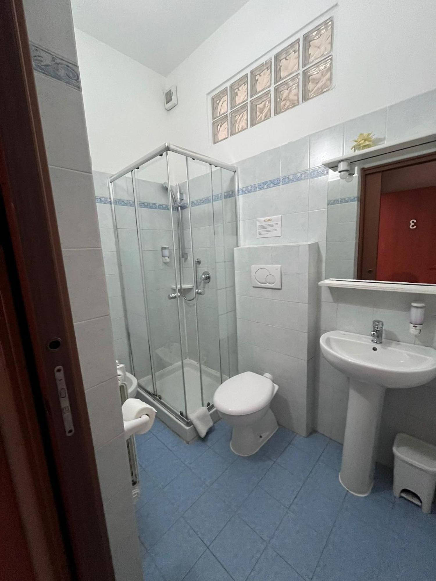 Family Room Private Bathroom