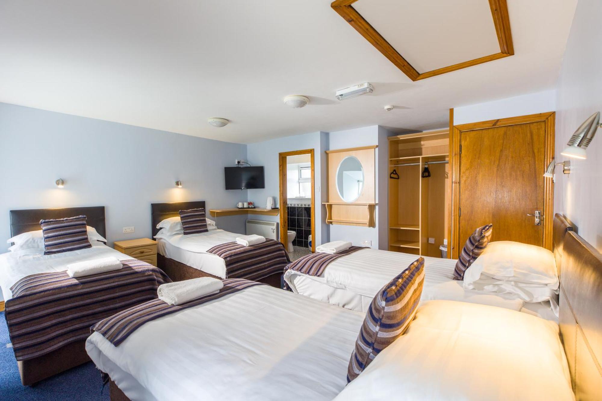 Standard Quadruple Room