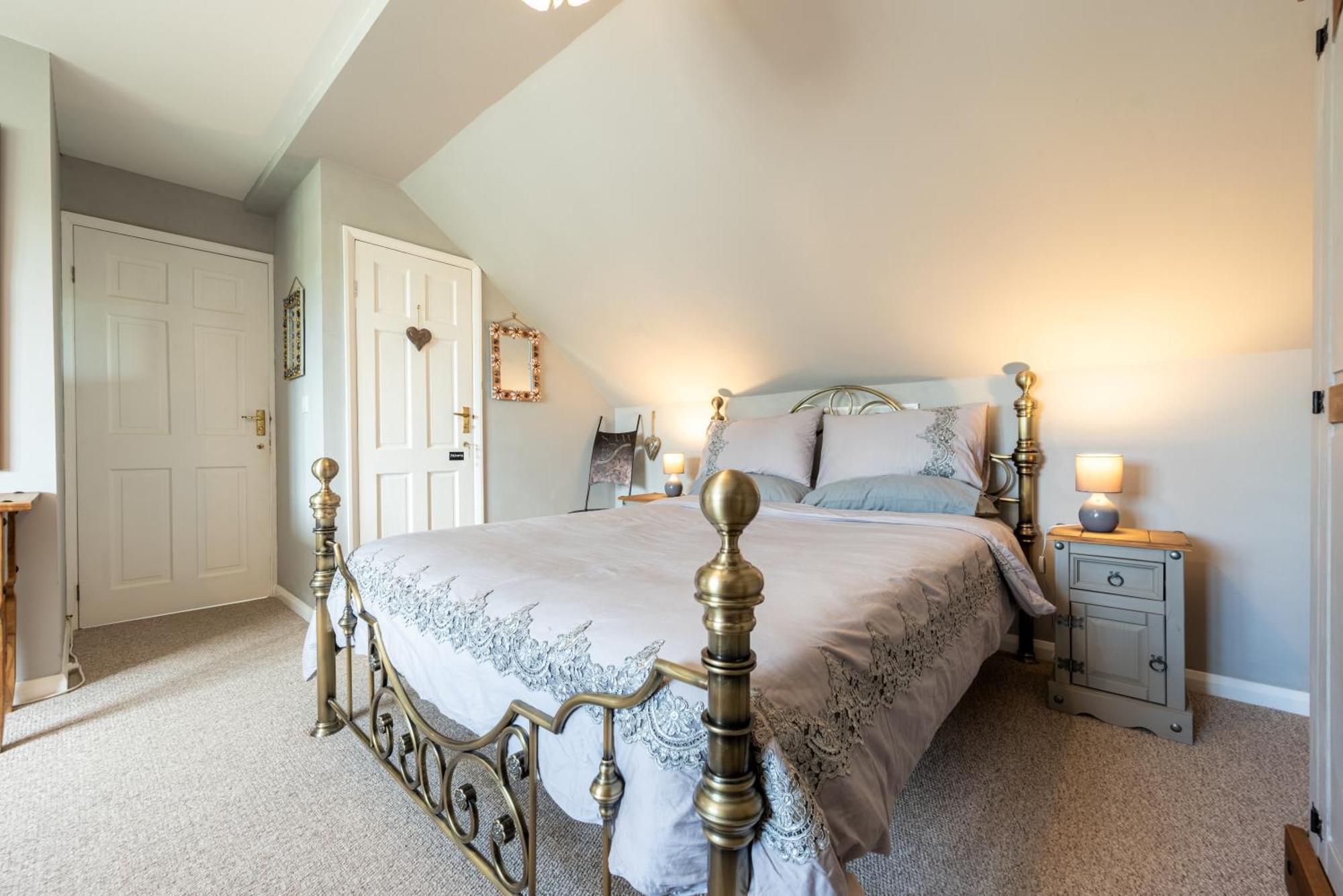 Double Room Private Bathroom