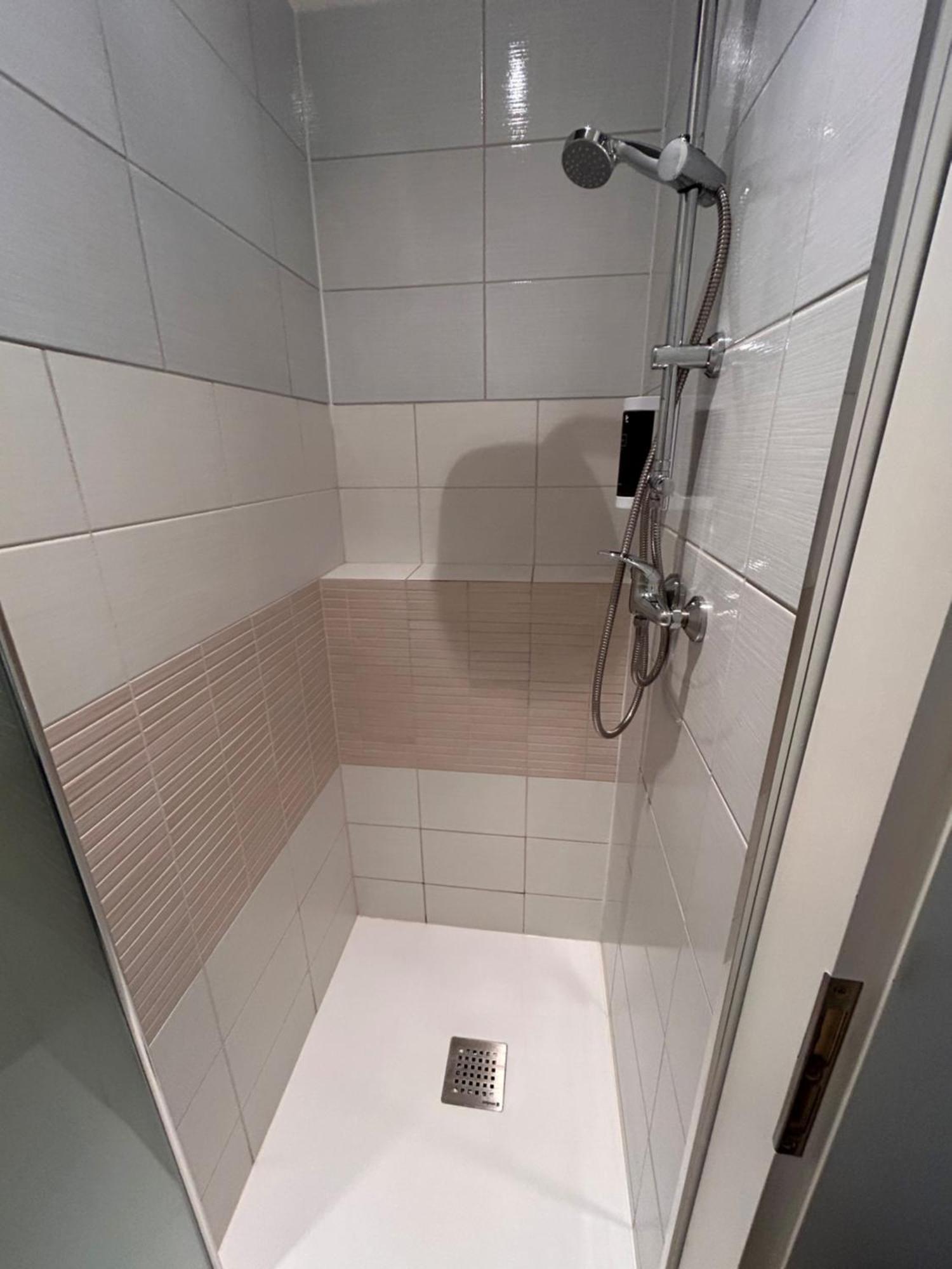 Chambre Familiale avec Douche