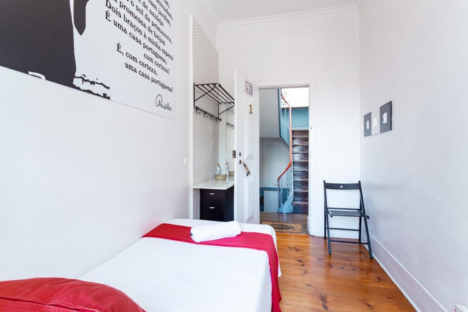 Single Room,1617868461:JPEG