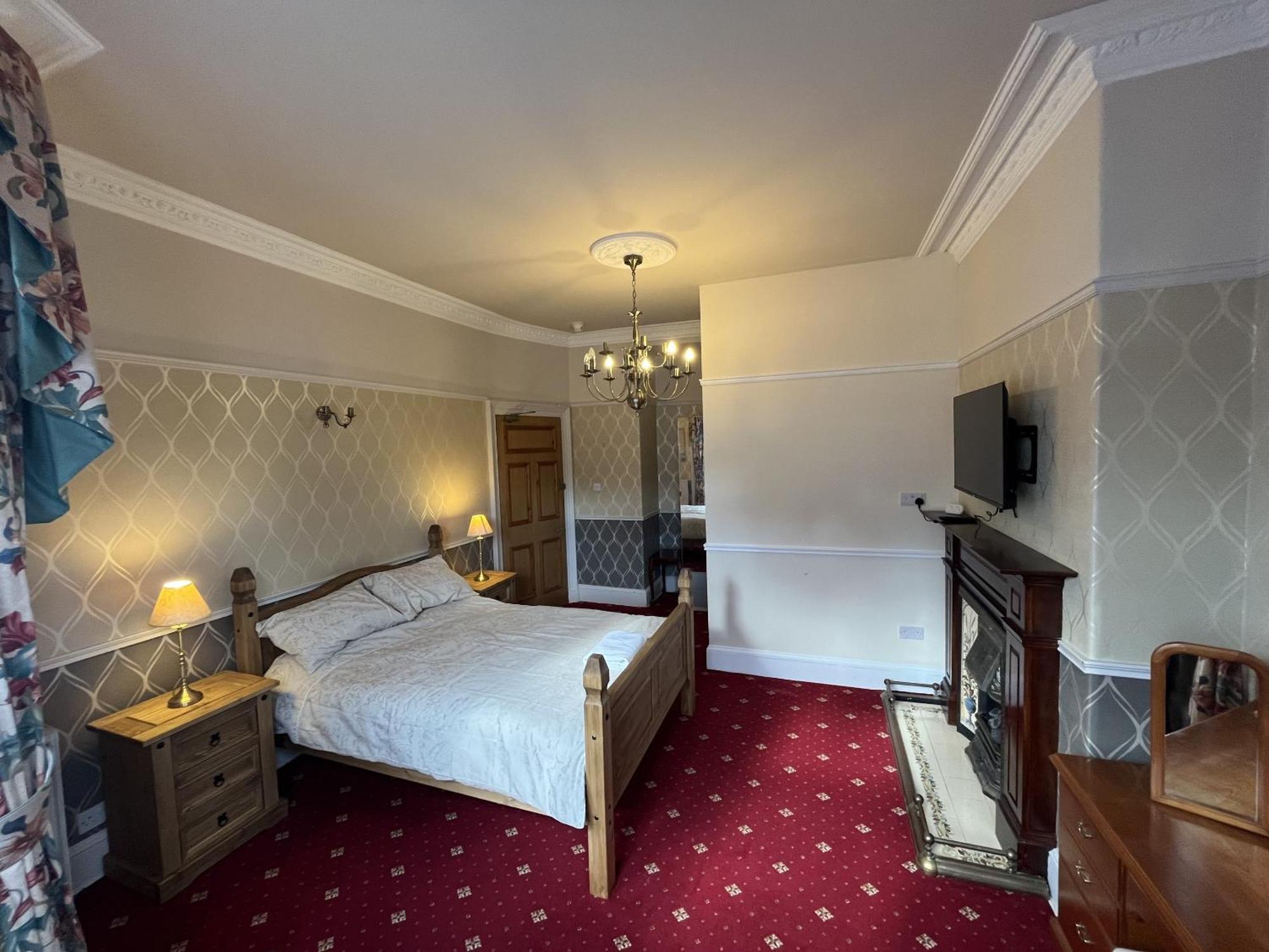 Double Room with Private Bathroom
