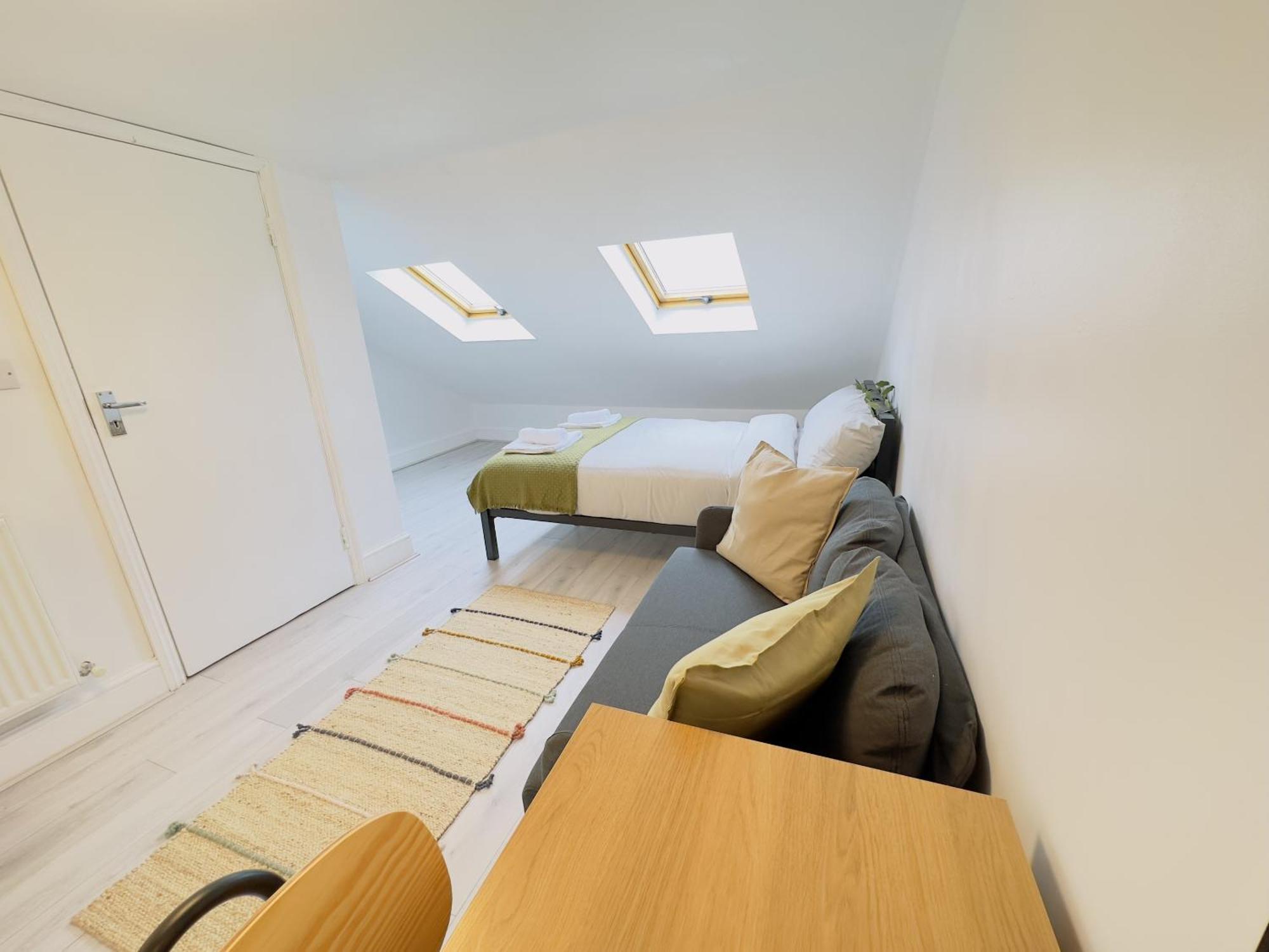 Double Room Private Bathroom