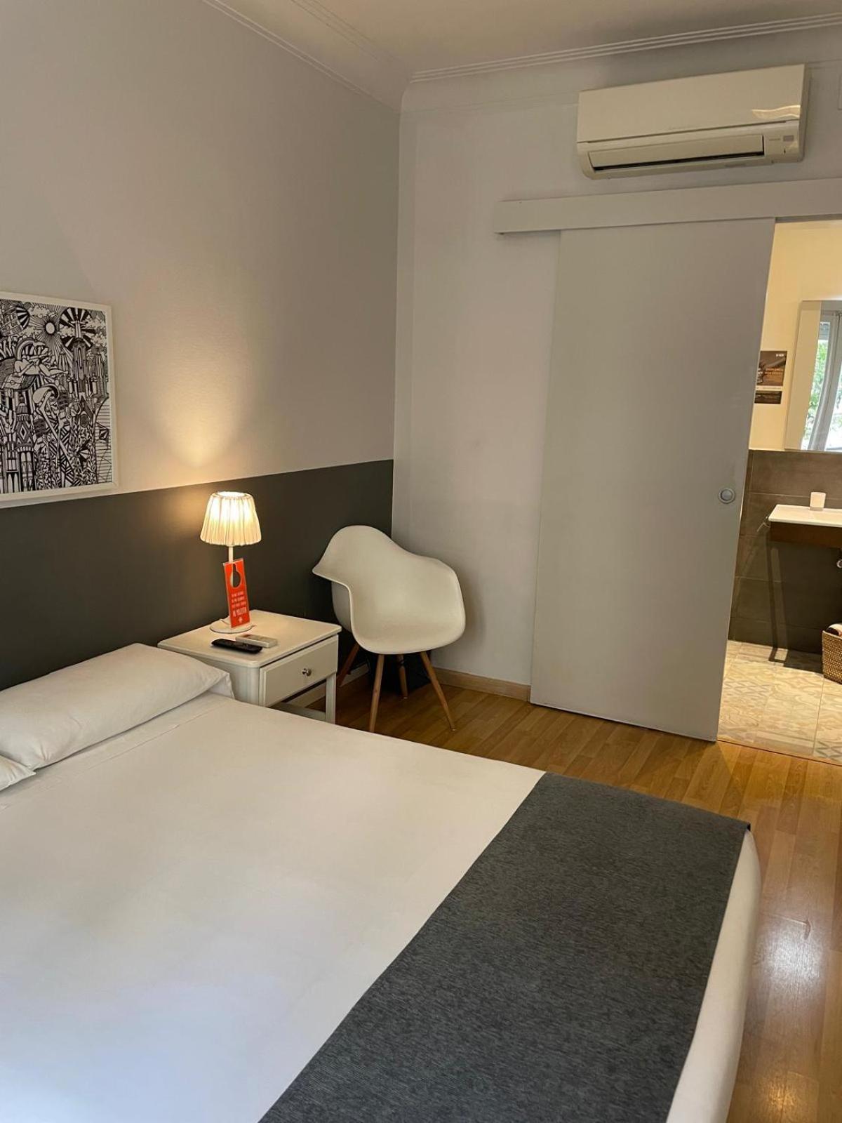 Double Room Private Bathroom