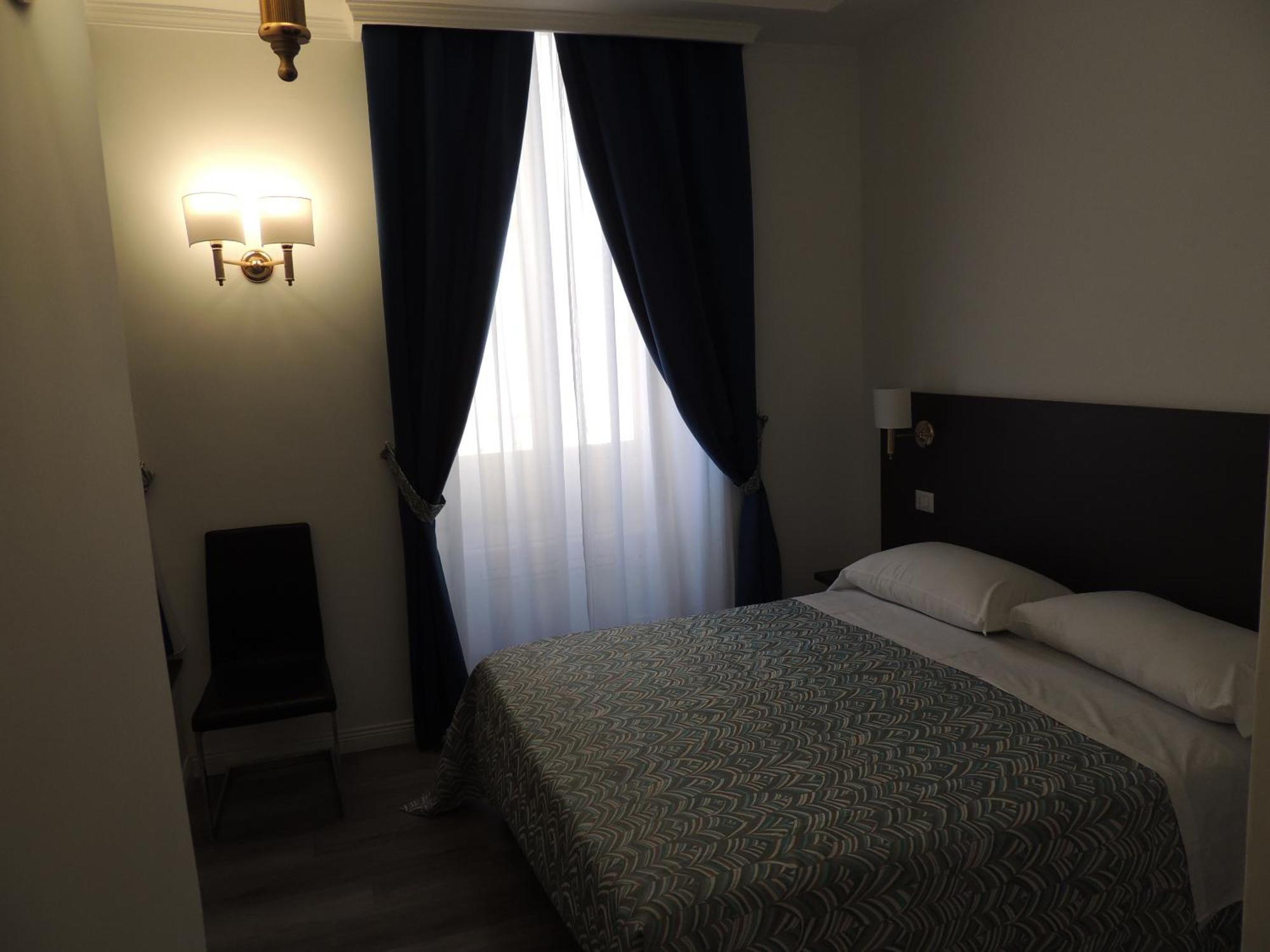 Double Room Private Bathroom