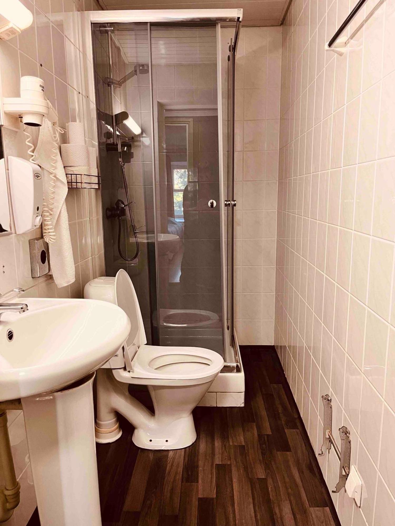 Single Room with Shared Bathroom