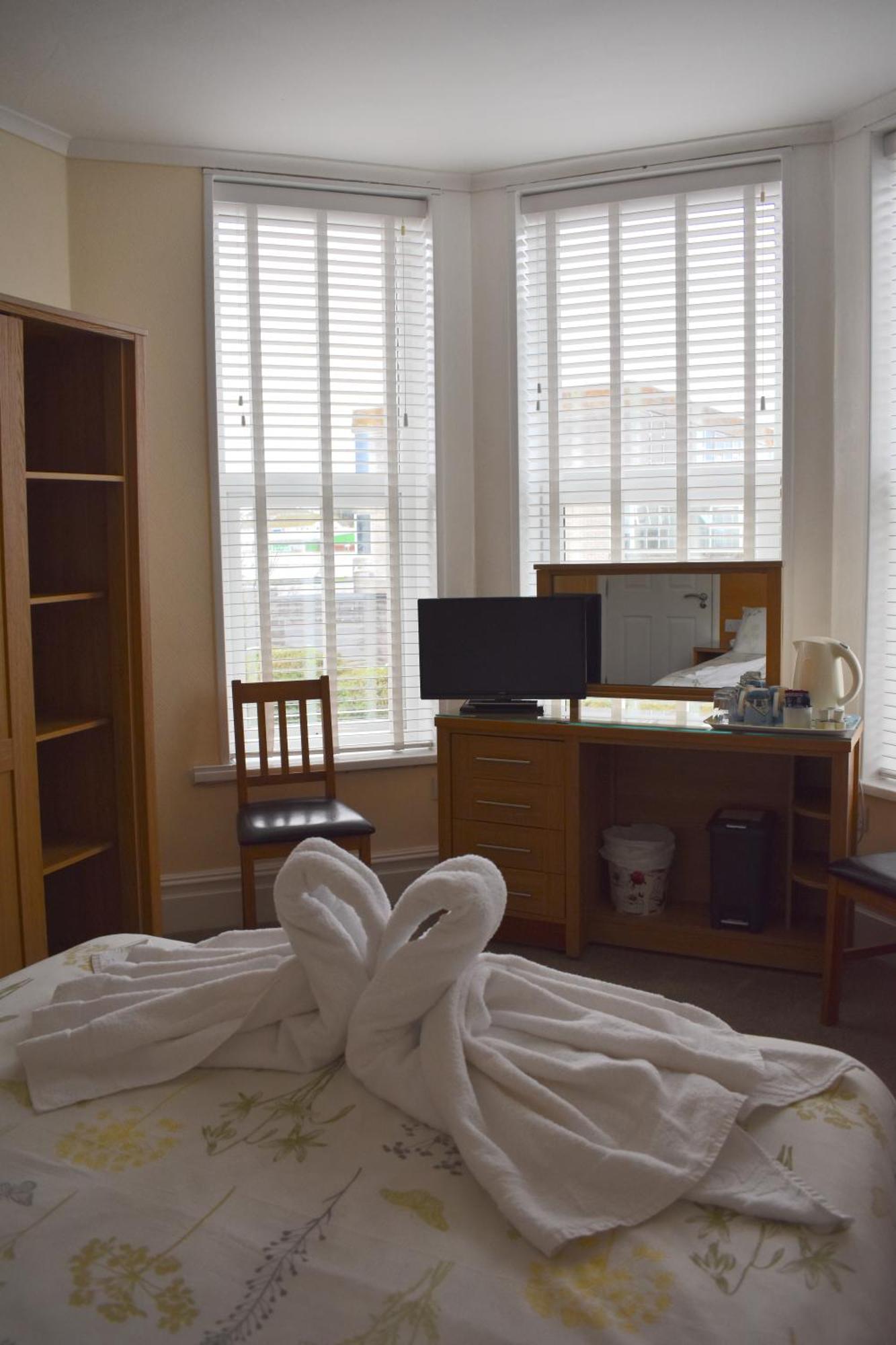 Triple Room,1625568259:JPEG