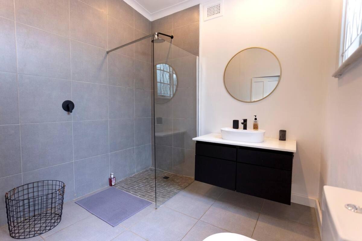 Double Room,1628712566:JPEG