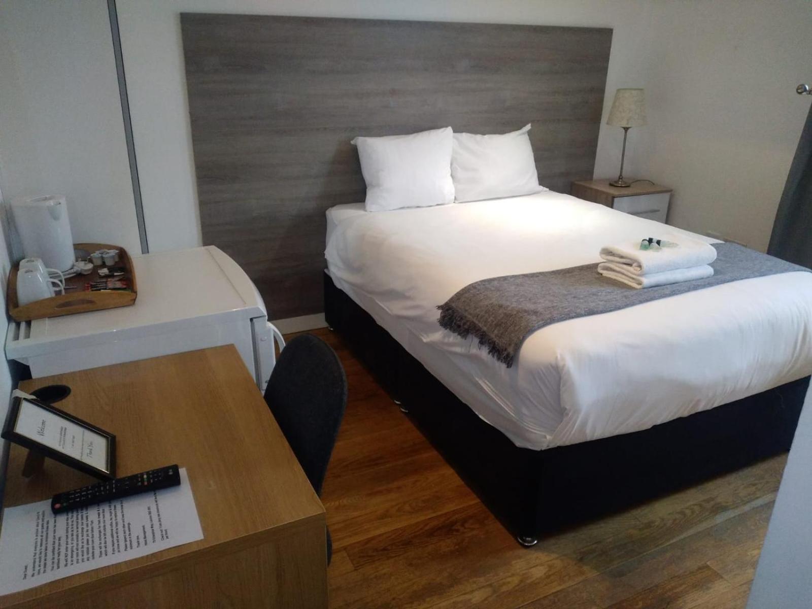 Double Room Private Bathroom