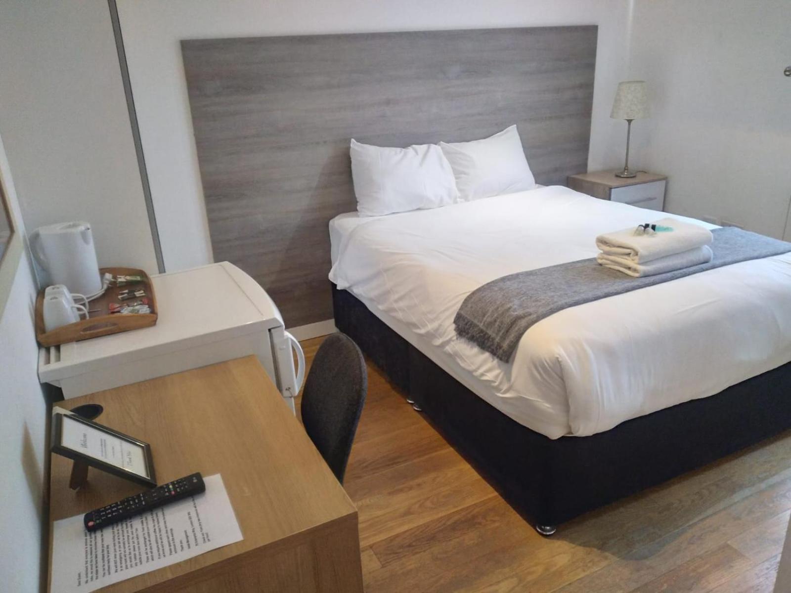 Double Room Private Bathroom