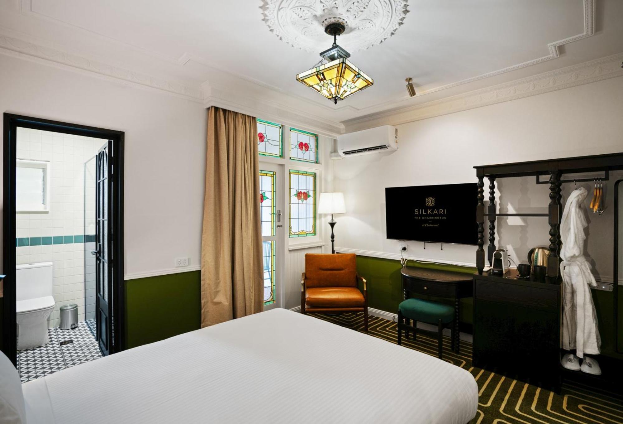 Queen Room with Garden View