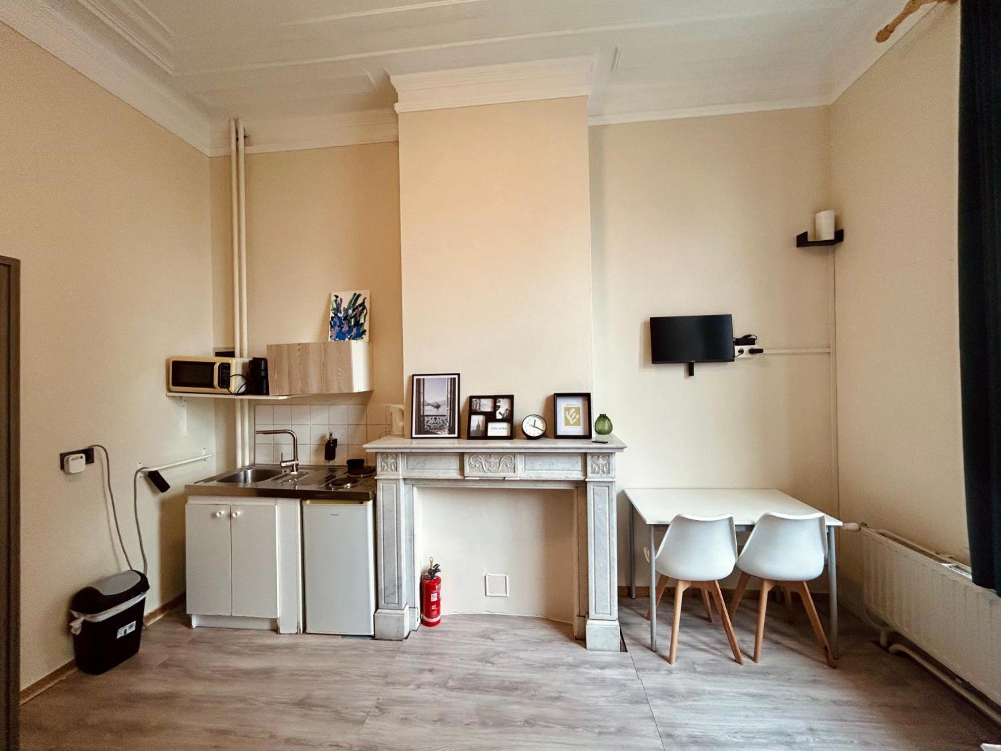 Double Room,1639085307:JPEG