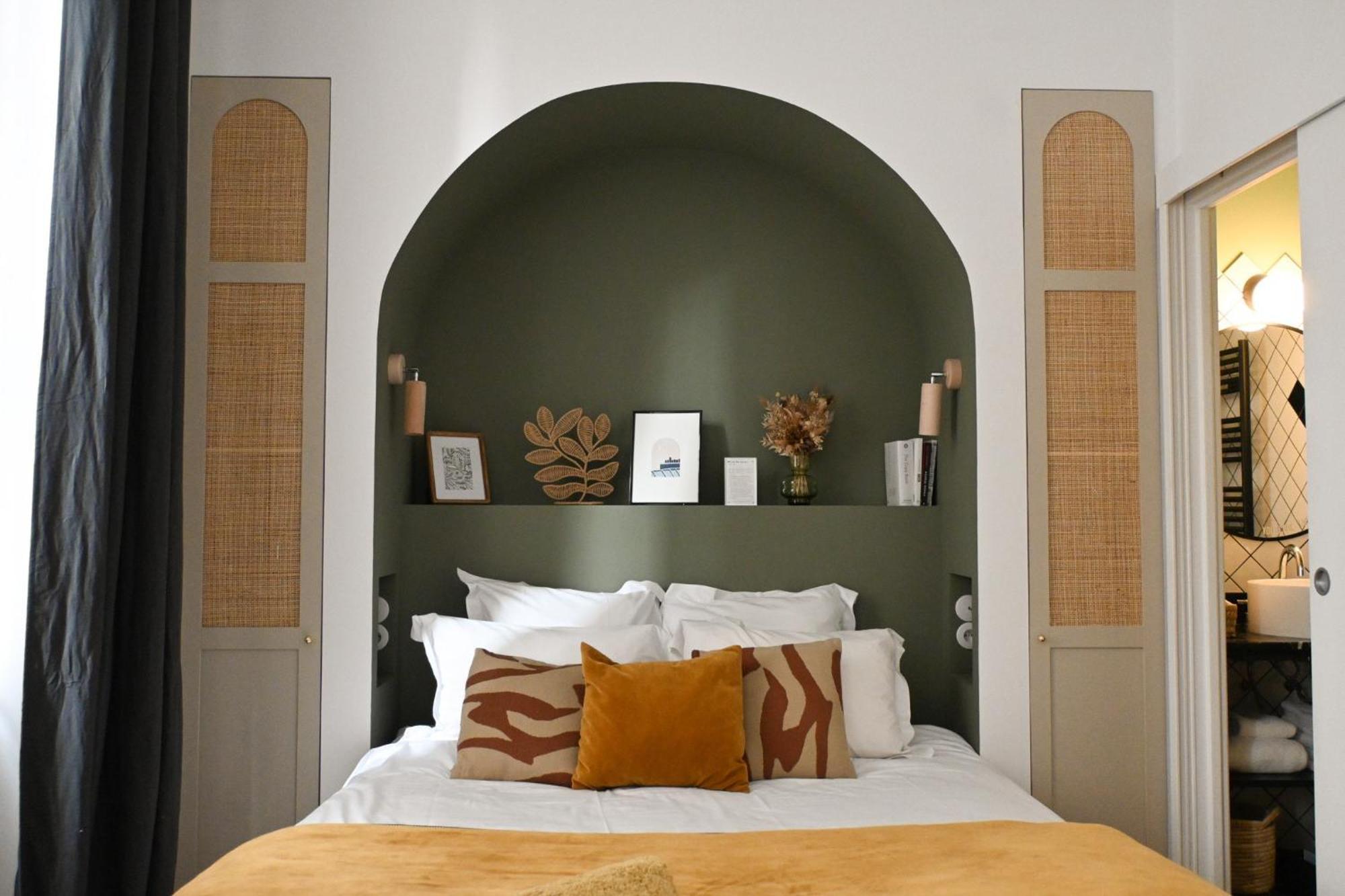 Double Room Hey James