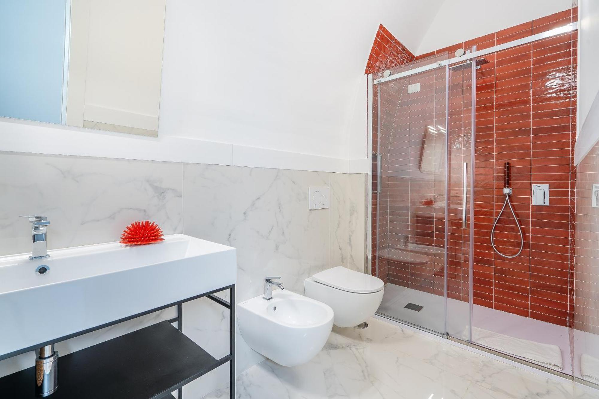 Two-Bedroom Deluxe Apartment with Balcony