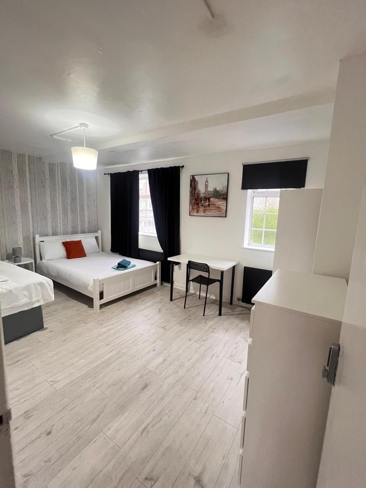 Basic Triple Room