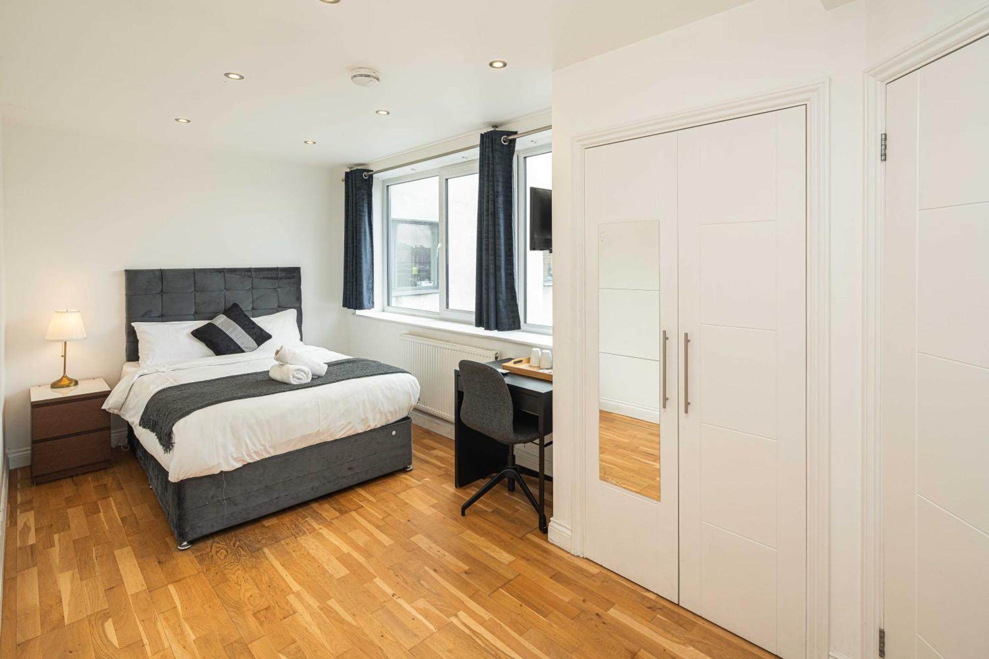 Double Room Private Bathroom
