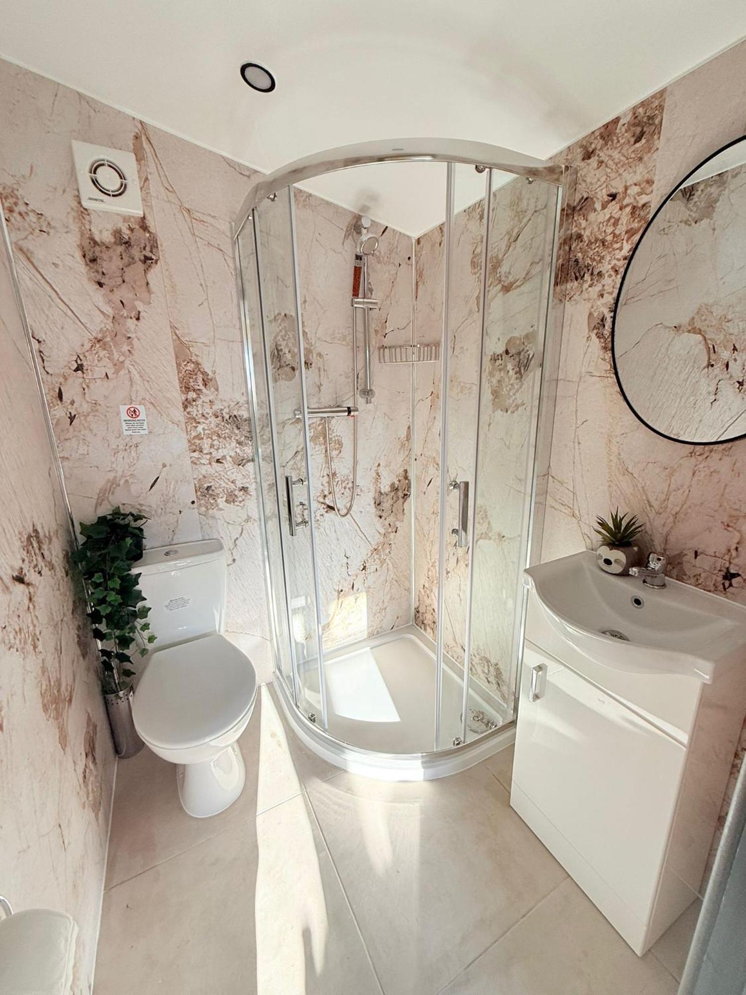 Triple Room Private Bathroom