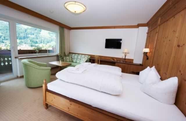 Double Room with Mountain View,1688315905:JPEG