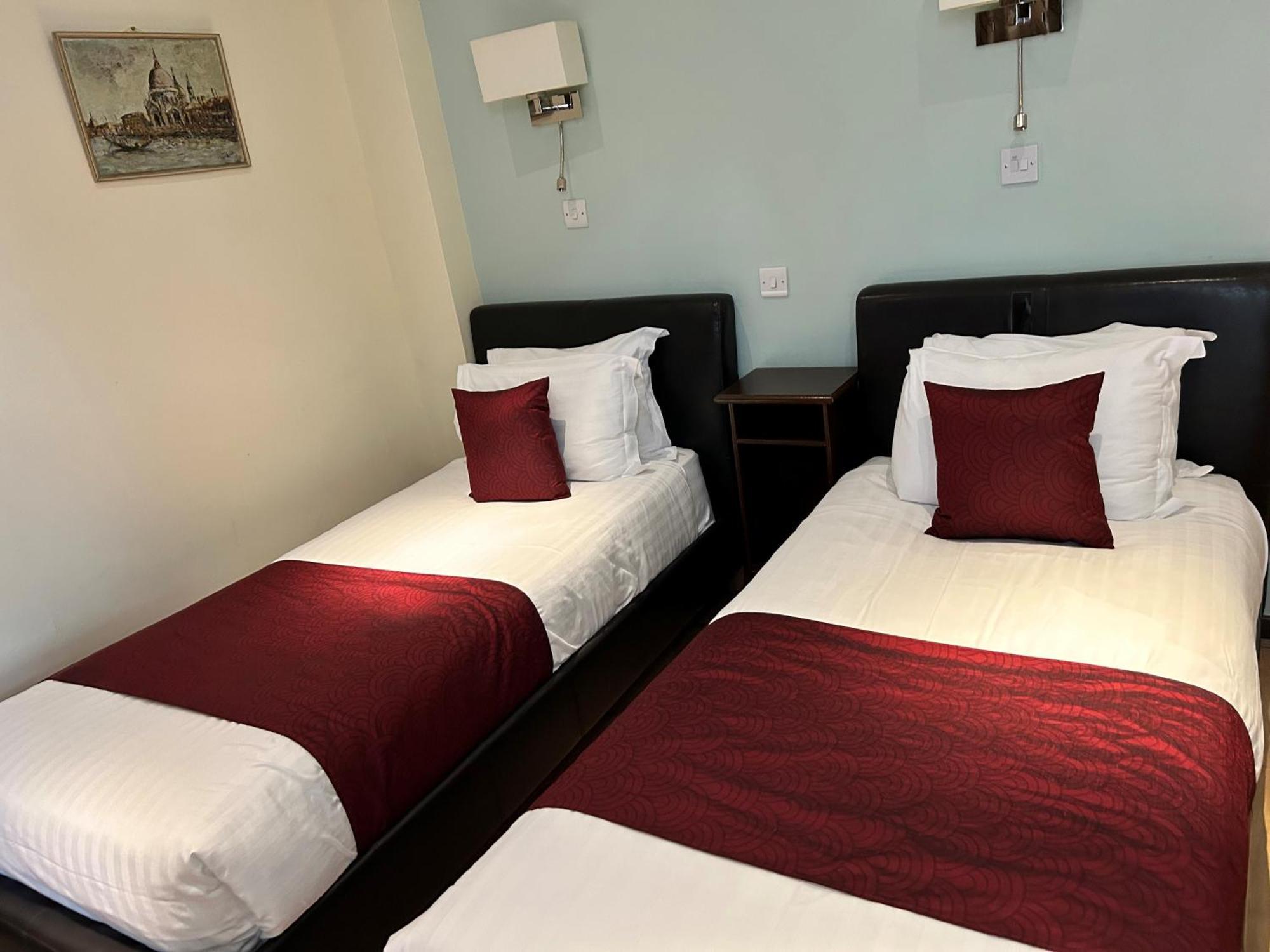 Classic Twin Room