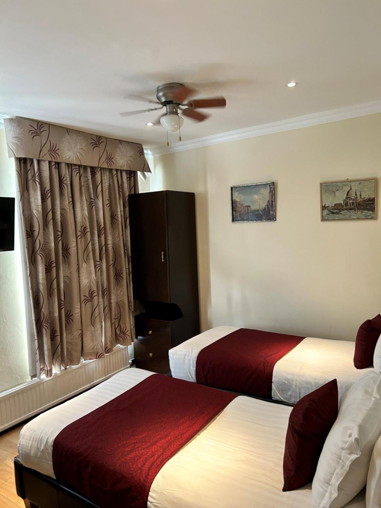 Classic Twin Room