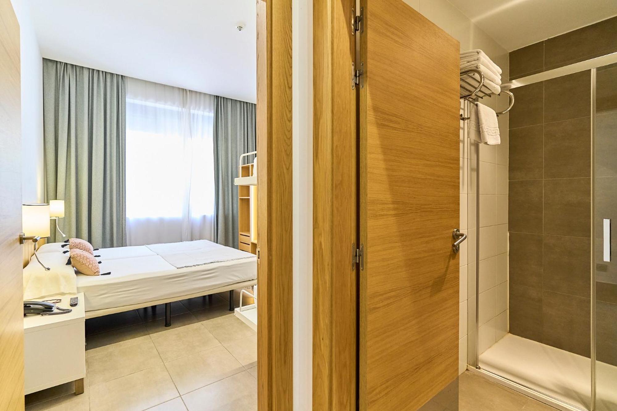 Quadruple Room,1695328003:JPEG