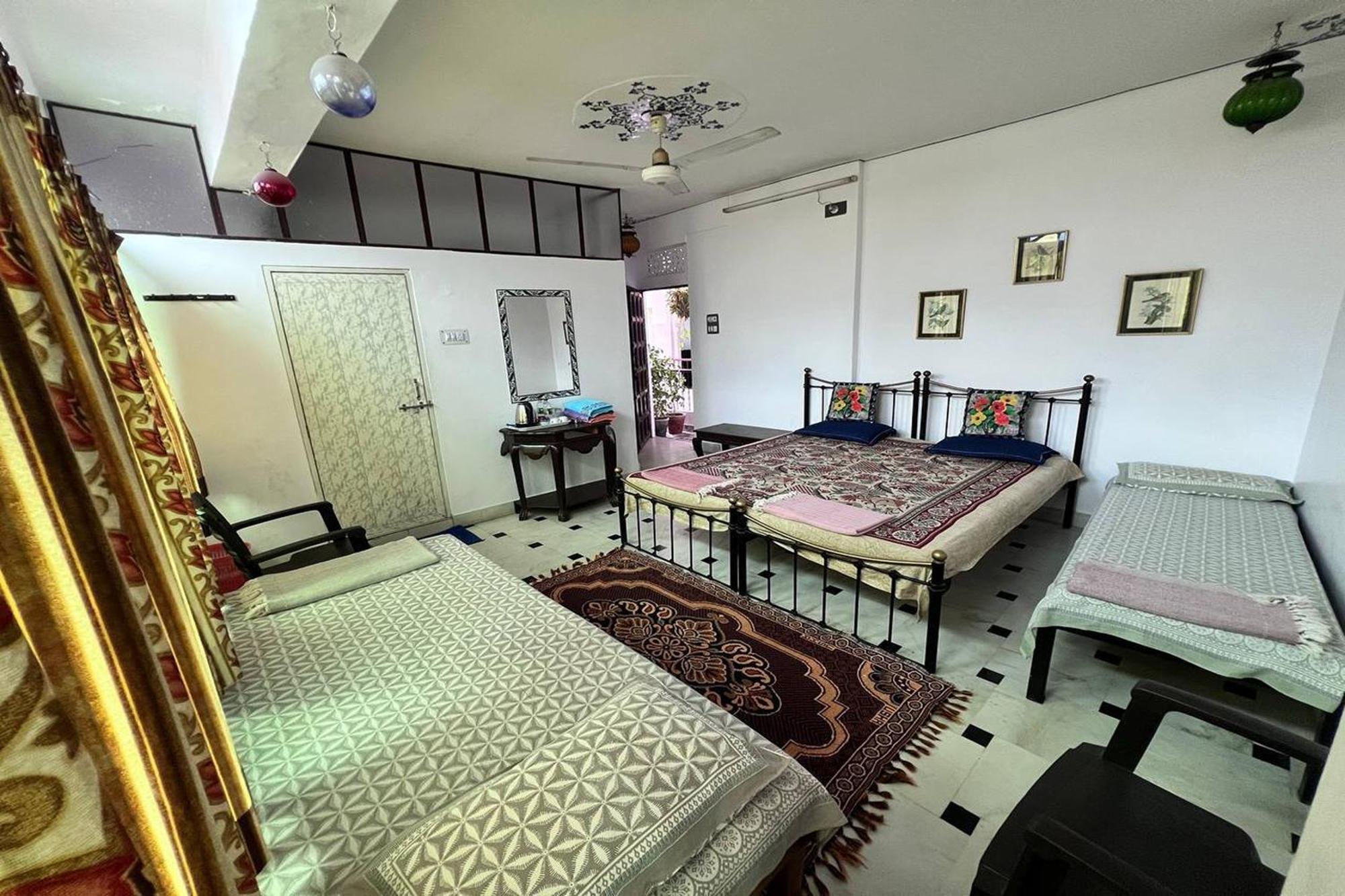 Deluxe Family Room