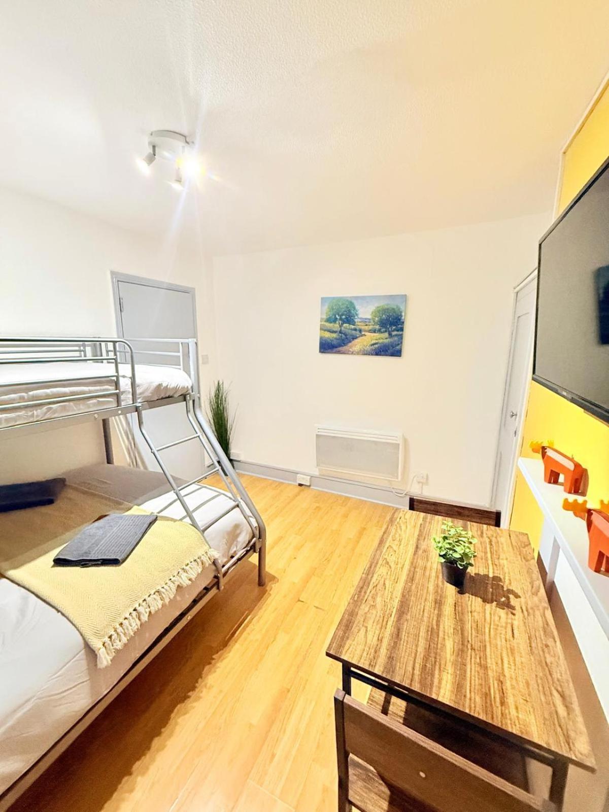 Economy Triple Room