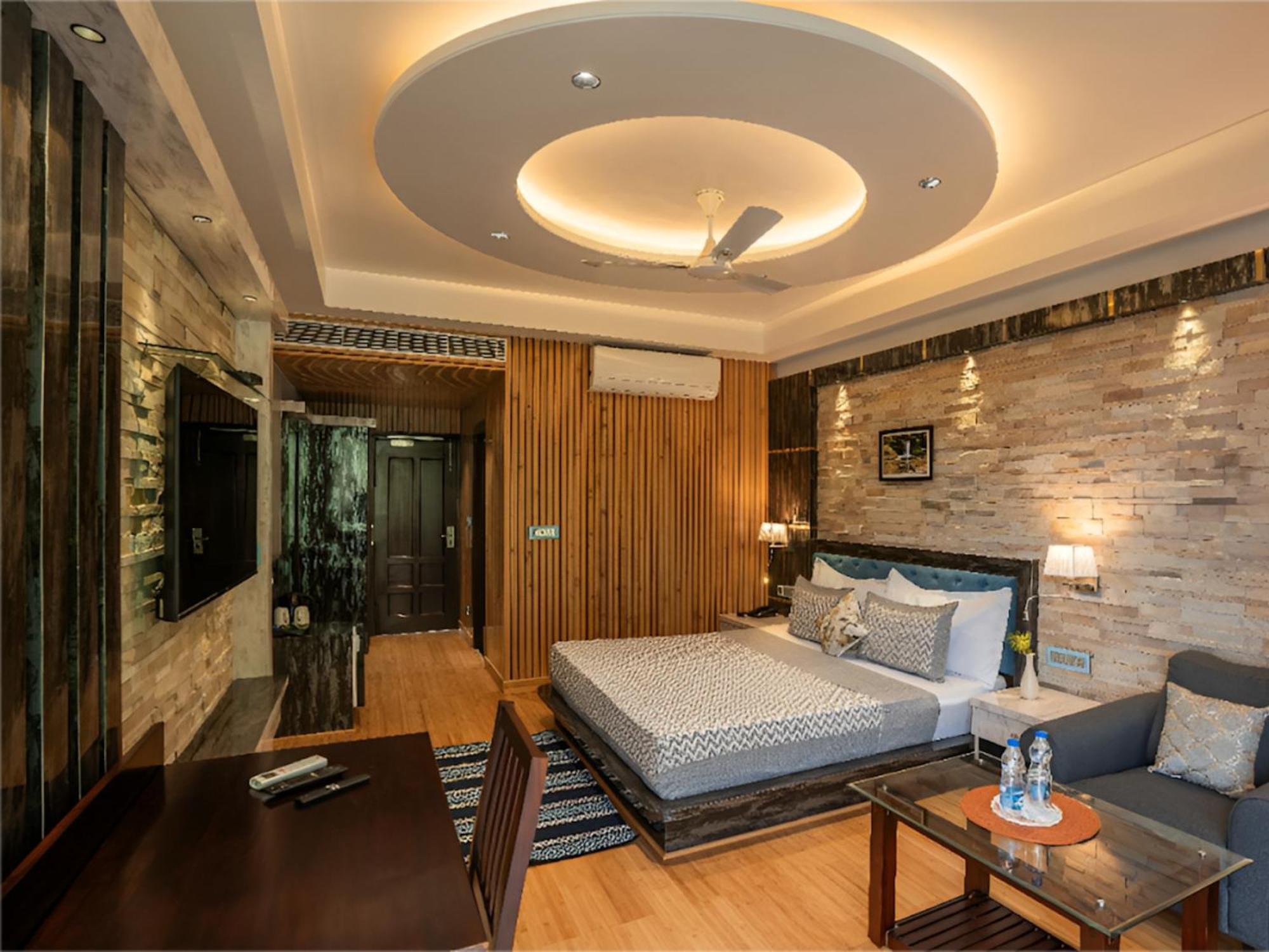 Superior Room Balcony Garden View