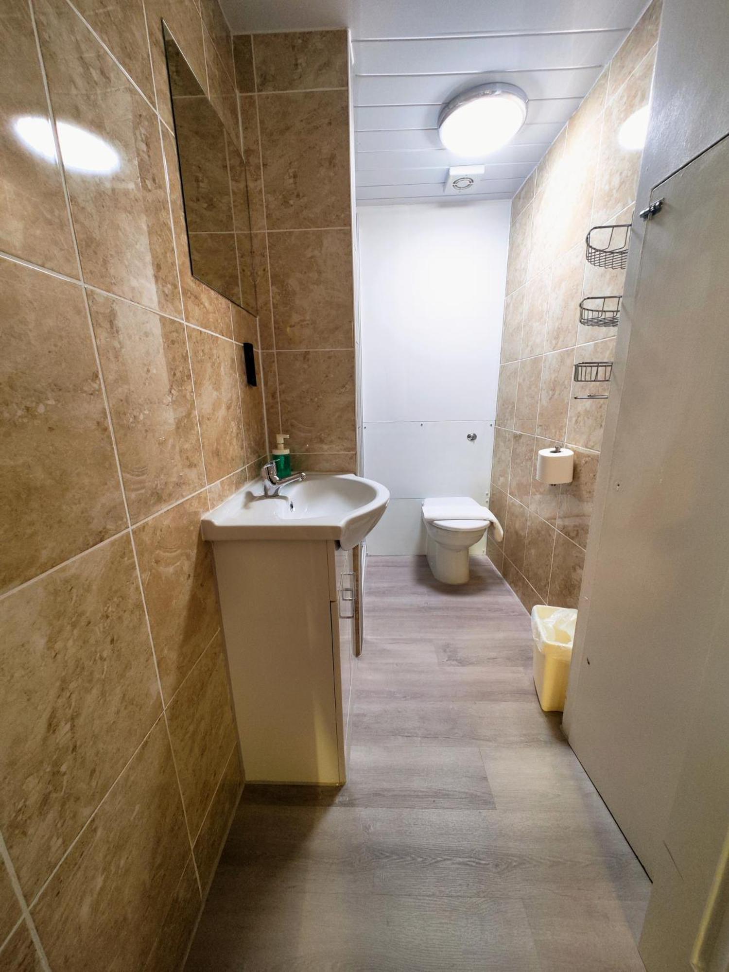 Single Room Private External Bathroom