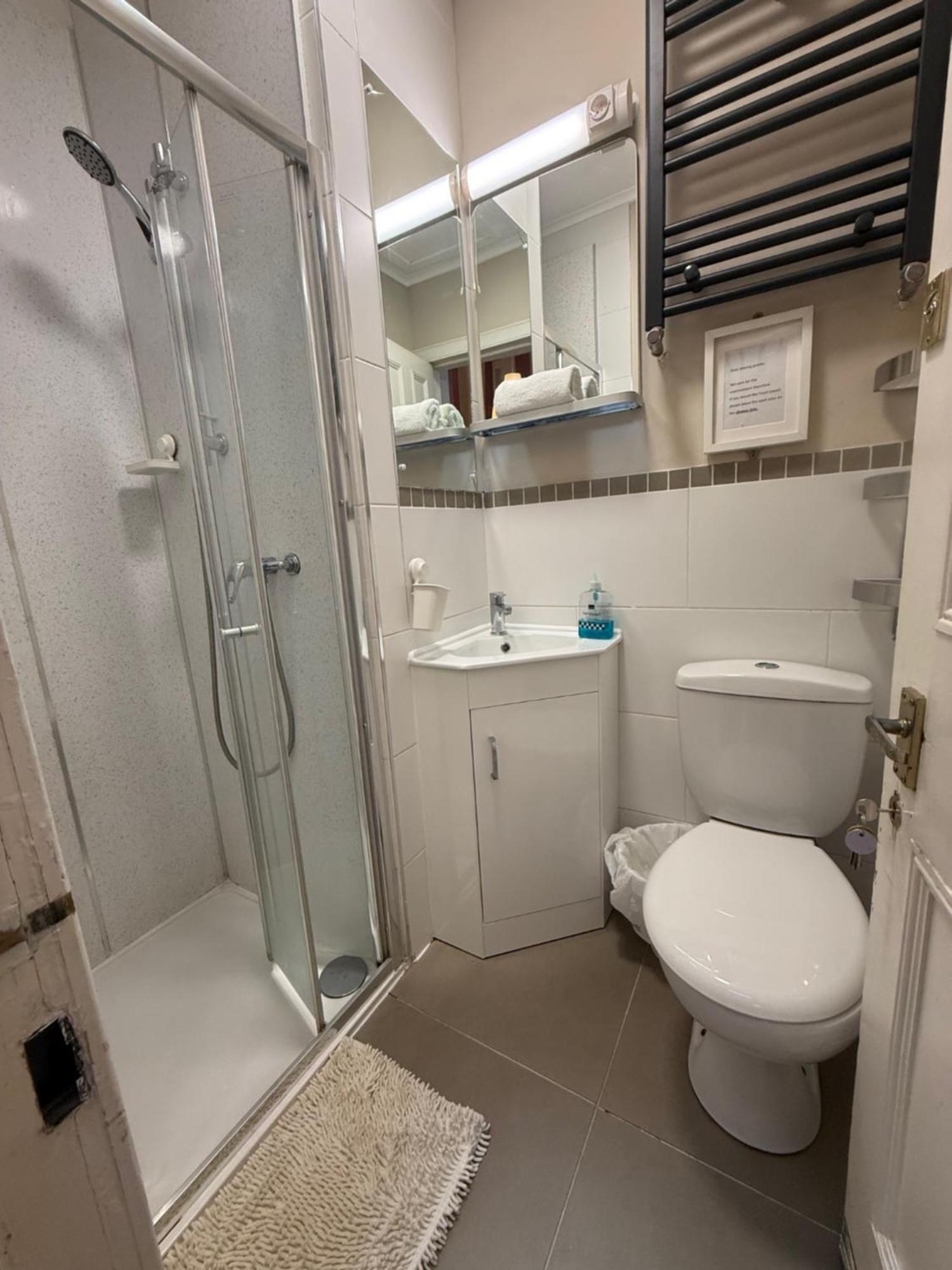 Double Room Private External Bathroom