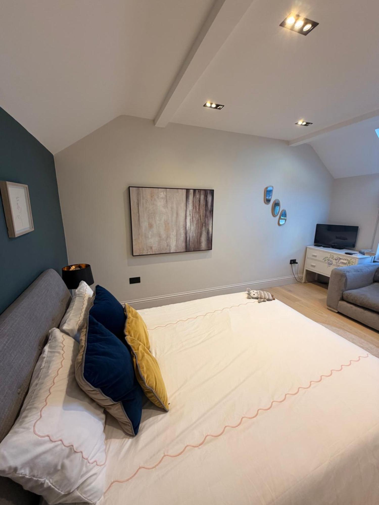 Double Room,1757080199:JPEG
