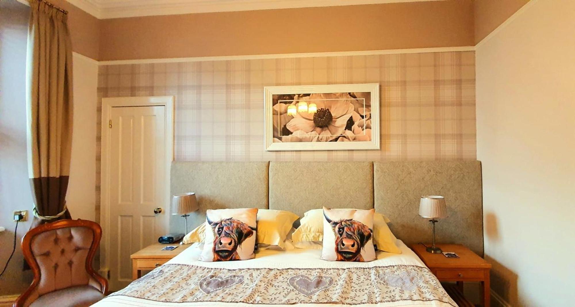 King Double or Twin Room Shower