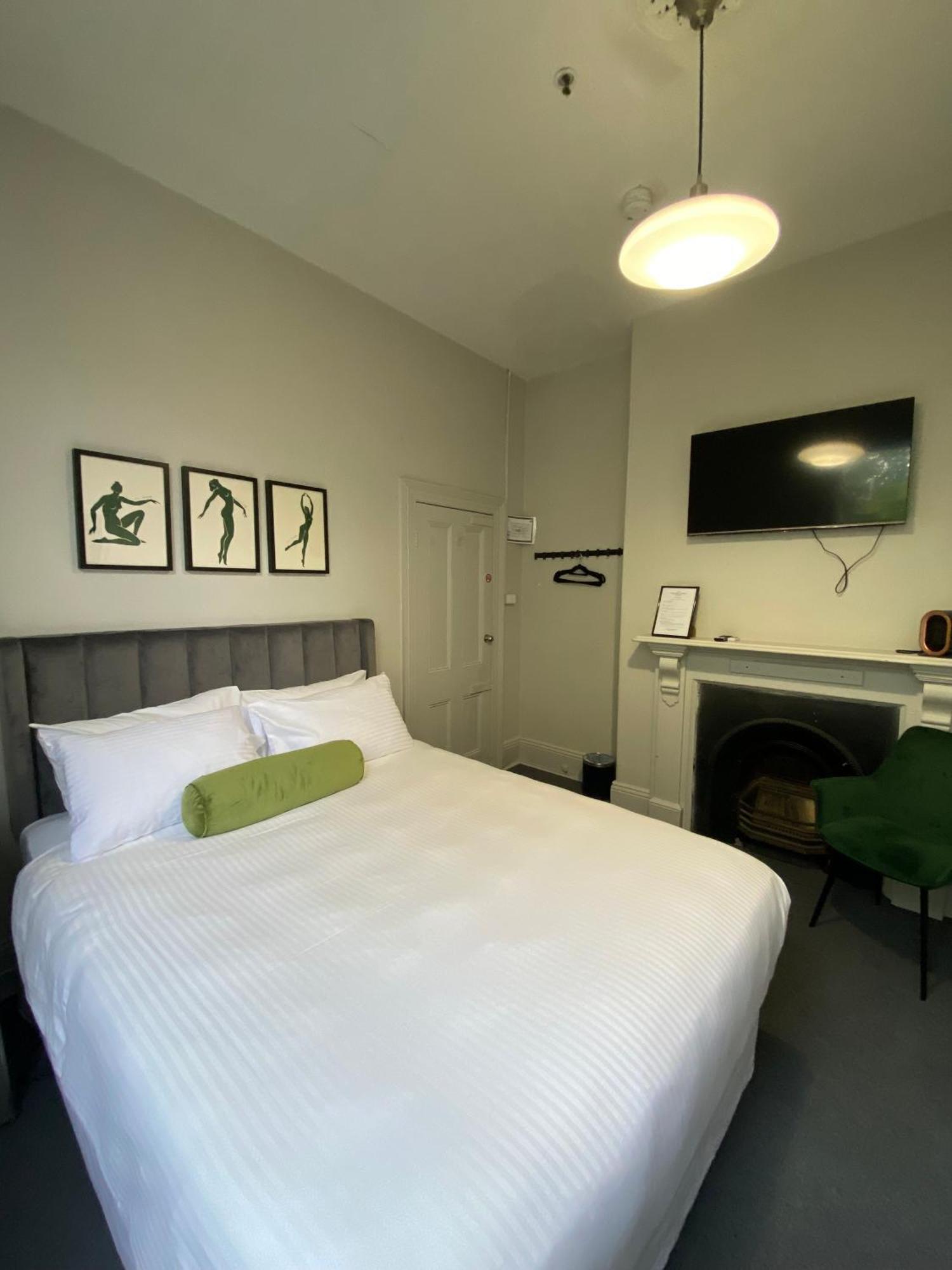 Deluxe Double Room,1766707363:JPEG
