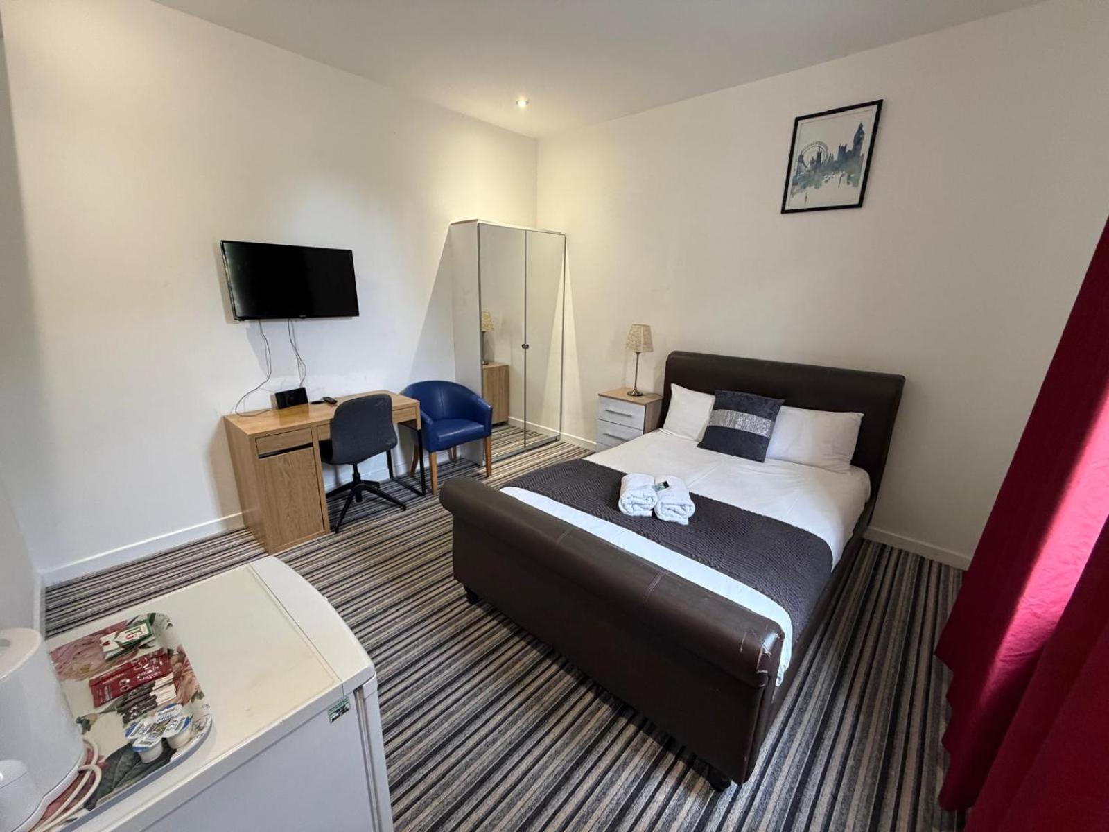 Double Room Private Bathroom
