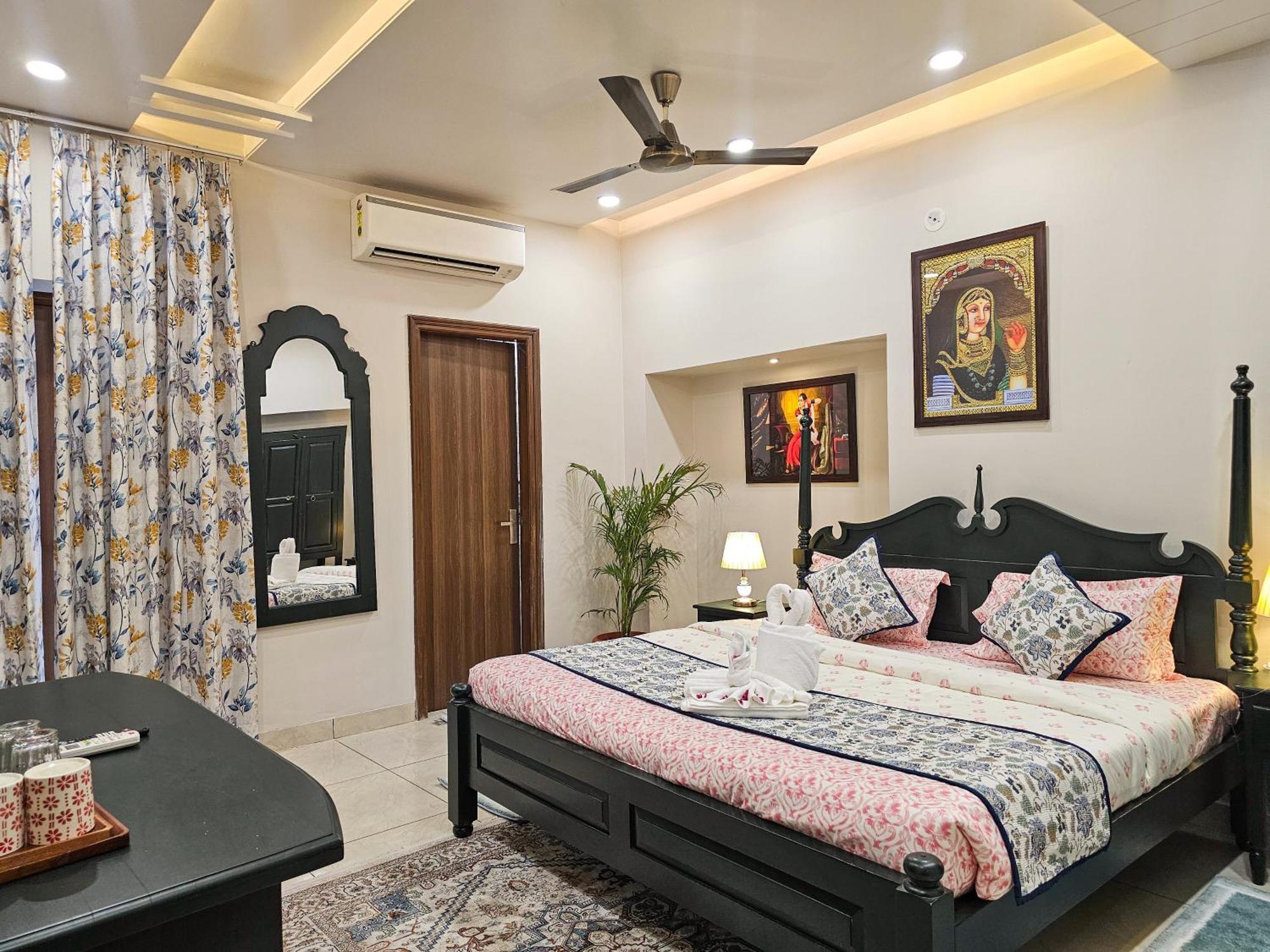 Superior King Room