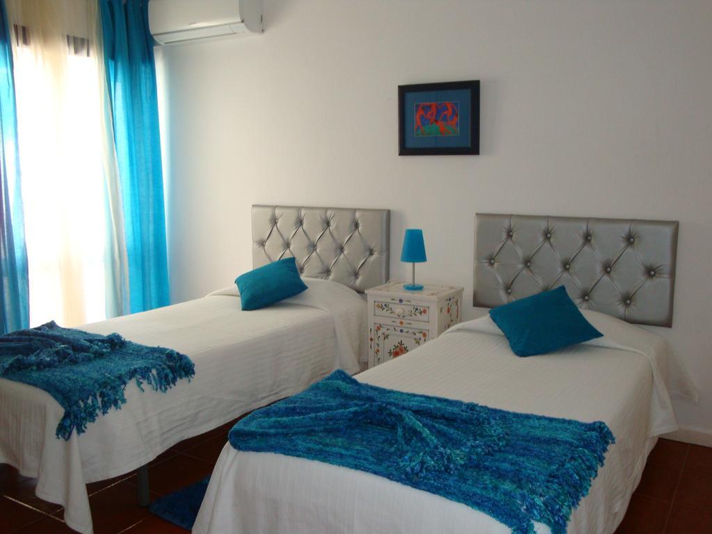 Deluxe Double or Twin Room,215376431:JPEG
