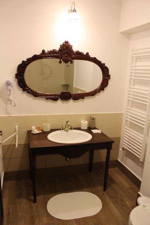 Deluxe Double or Twin Room,212169887:JPEG