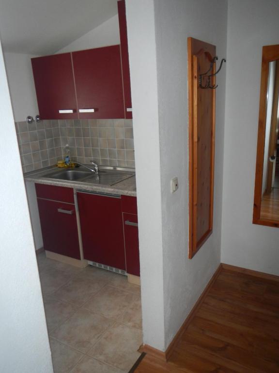 One-Bedroom Apartment,1580682121:JPEG